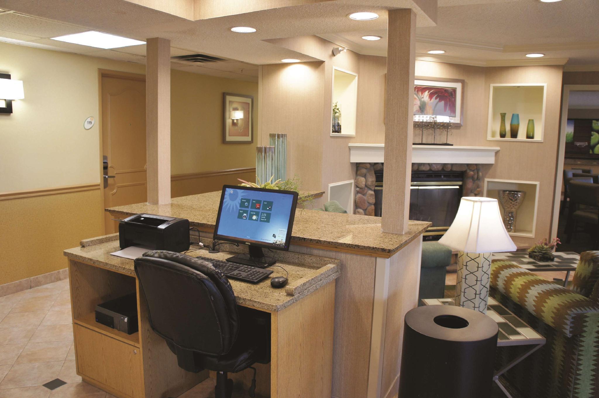 La Quinta By Wyndham Houston Nw Brookhollow Bagian luar foto