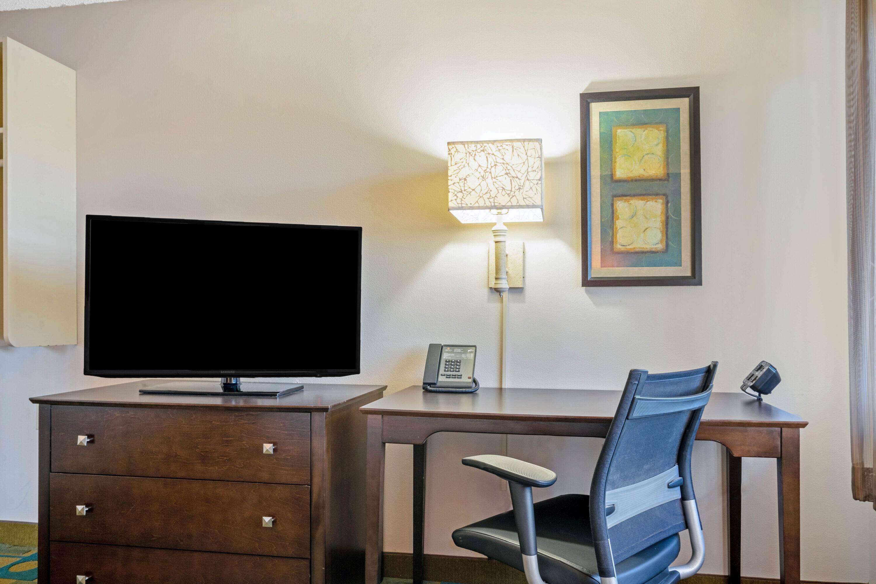 La Quinta By Wyndham Houston Nw Brookhollow Bagian luar foto