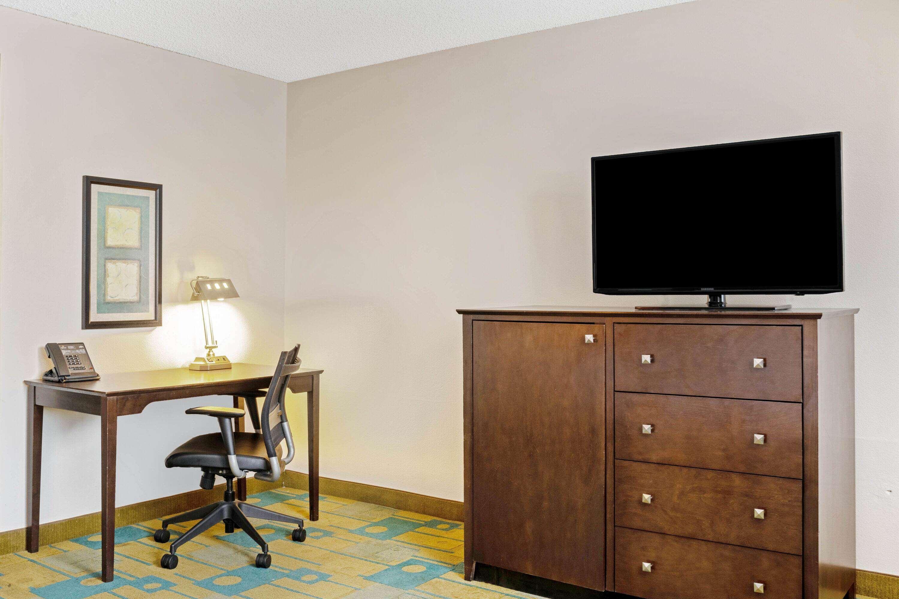 La Quinta By Wyndham Houston Nw Brookhollow Bagian luar foto
